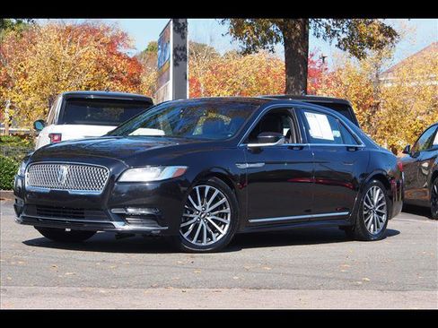 Used 2019 Lincoln Continental Select image 1