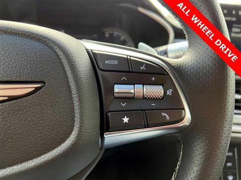 Certified 2025 Genesis G70 2.5T image 27