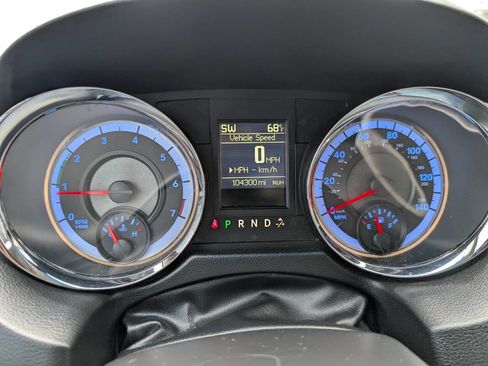 Used 2016 Chrysler Town & Country Touring w/ Driver Convenience Group image 25