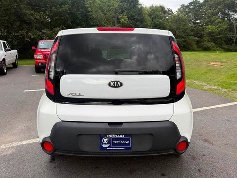 Used 2014 Kia Soul + FWD image 7