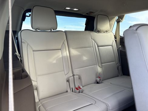 Used 2021 GMC Yukon Denali w/ Denali Premium Package image 7