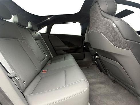 Used 2024 Lucid Air Touring AWD/4WD image 18