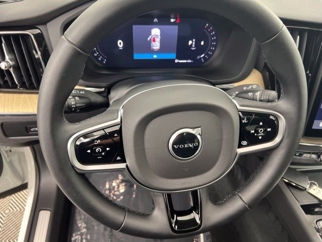 New 2026 Volvo XC60 B5 Plus w/ Protection Package Premier AWD/4WD image 20