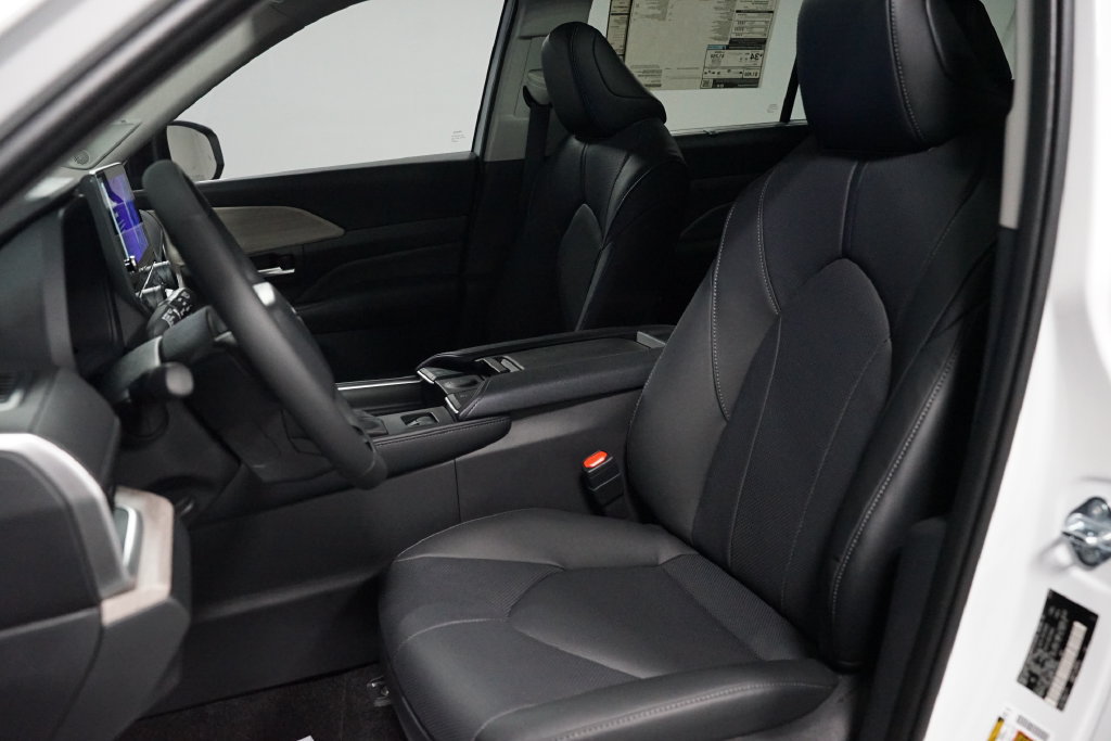 New 2026 Toyota Grand Highlander AWD Hybrid image 28