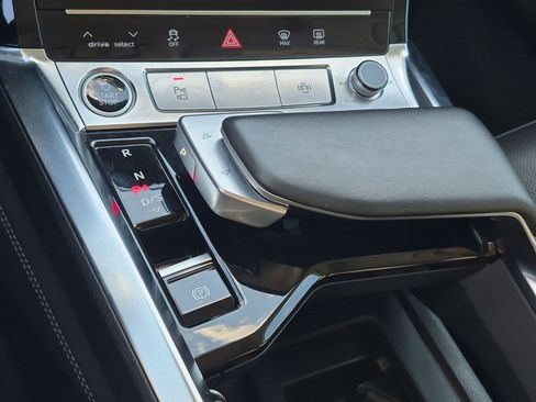 Used 2024 Audi Q8 e-tron Premium Plus w/ Premium Plus Package AWD/4WD image 26