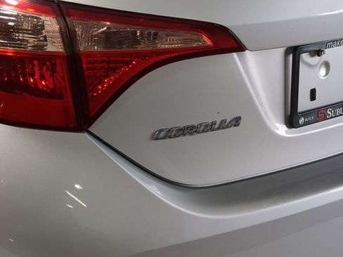 Used 2018 Toyota Corolla LE image 16