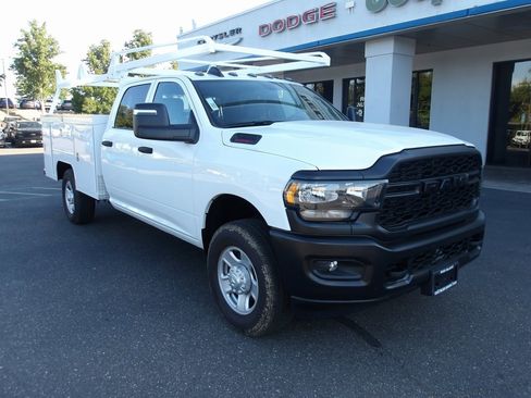 Used 2024 RAM 3500 Tradesman image 2