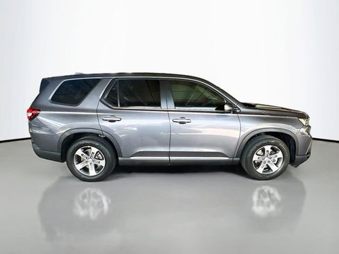 Used 2025 Honda Pilot EX-L image 9