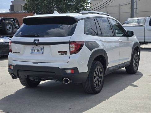 Used 2023 Honda Passport TrailSport image 5
