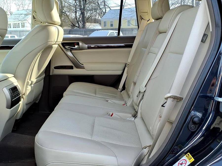 Used 2019 Lexus GX 460 Premium AWD/4WD image 30