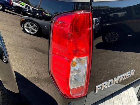 Used 2006 Nissan Frontier SE w/ (P01) Power Pkg RWD image 22