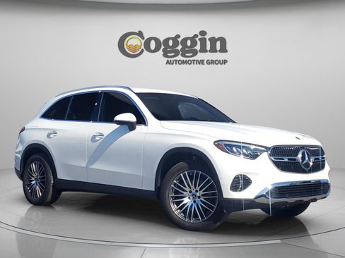 Used 2025 Mercedes-Benz GLC 300 image 5