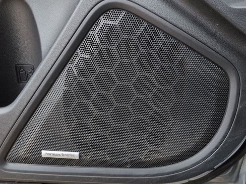 Used 2023 Subaru Outback Limited image 32