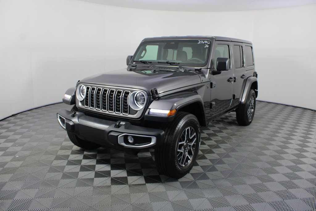Used 2026 Jeep Wrangler Unlimited Sahara AWD/4WD image 4