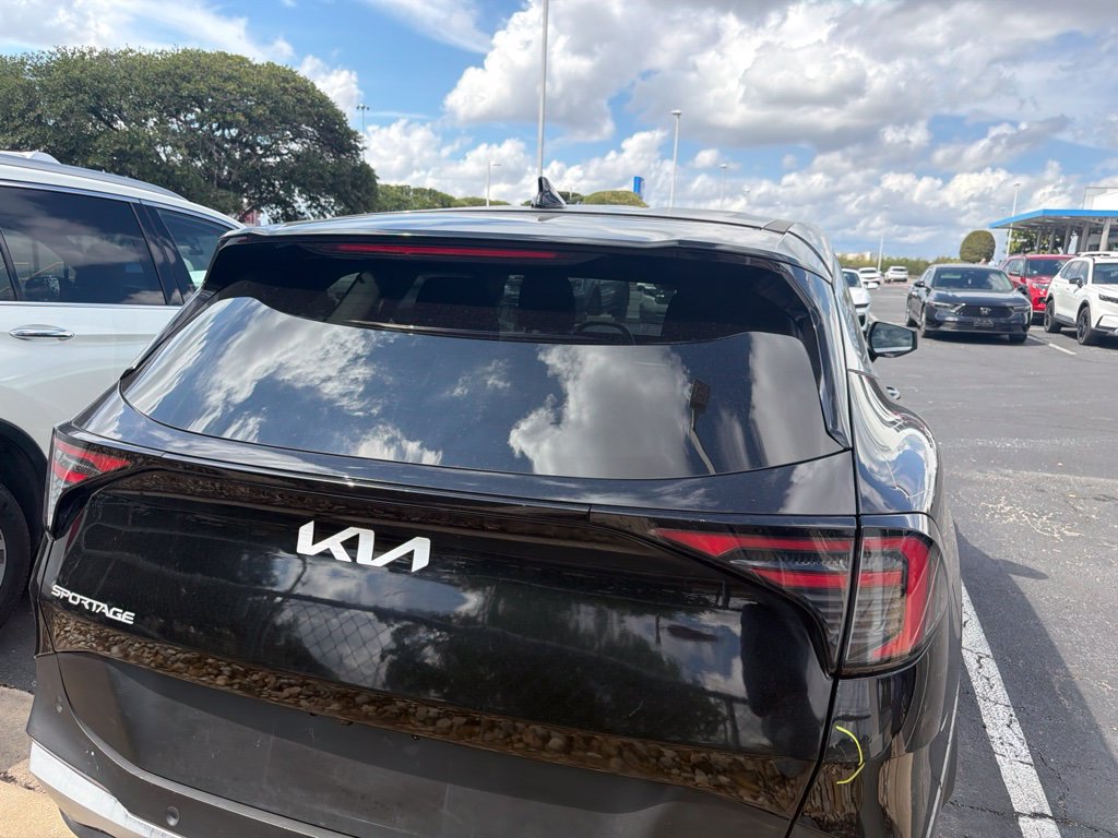 Used 2026 Kia Sportage LX FWD image 5