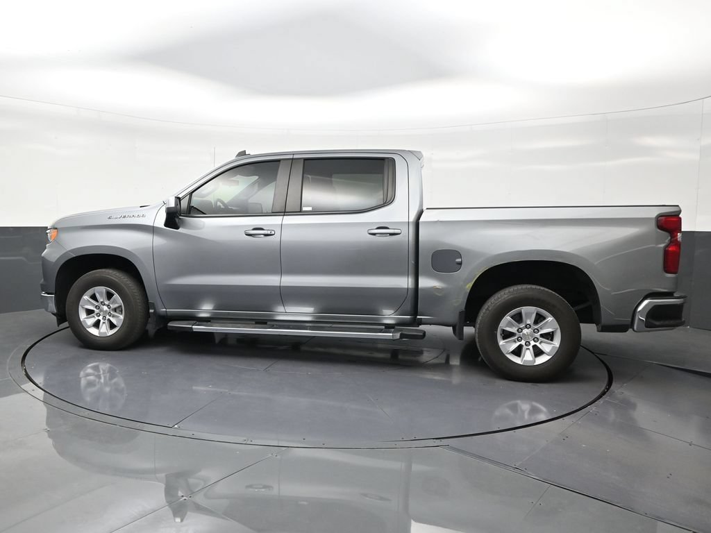 Used 2024 Chevrolet Silverado 1500 LT RWD image 2