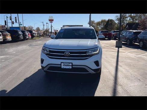 Used 2021 Volkswagen Atlas Cross Sport SE image 3