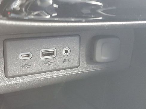 Certified 2023 Buick Encore GX Preferred w/ Cold Weather Comfort Package image 28