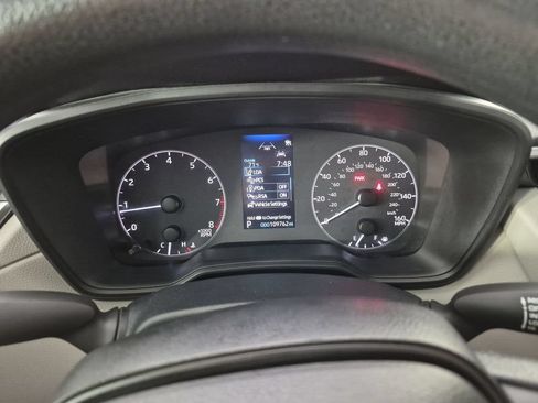 Used 2023 Toyota Corolla Cross L FWD image 21