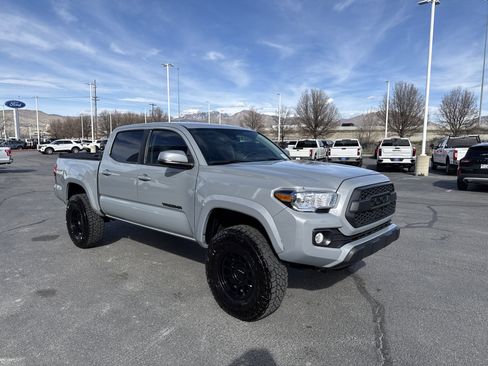 Used 2020 Toyota Tacoma SR5 image 7