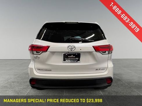Used 2019 Toyota Highlander SE image 24