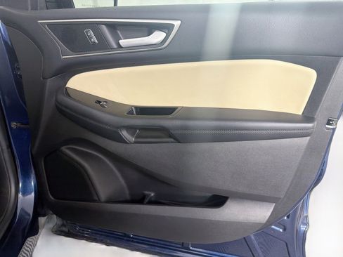 Used 2017 Ford Edge SEL w/ Equipment Group 201A AWD/4WD image 34