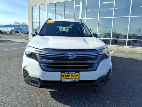 Used 2025 Subaru Forester Limited w/ Popular Package #1 image 6