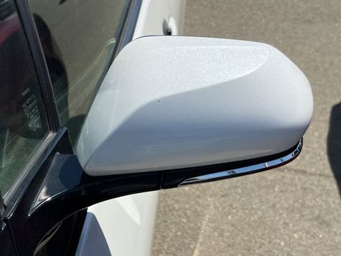 Used 2019 Toyota Prius LE w/ Carpet Mat Package image 9