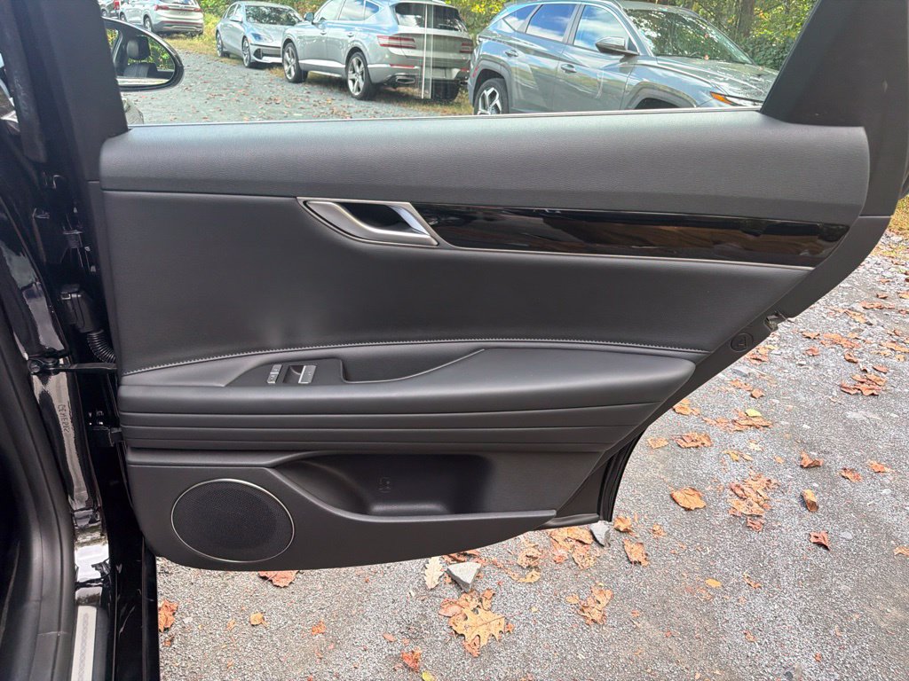 Used 2024 Genesis G80 2.5T AWD/4WD image 12