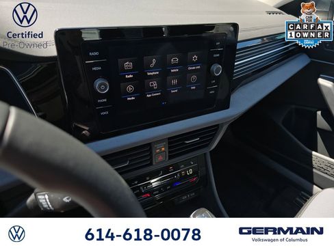 Used 2025 Volkswagen Jetta SE w/ Sunroof Package FWD image 24