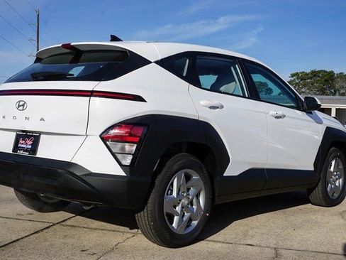 New 2026 Hyundai Kona SE FWD image 4