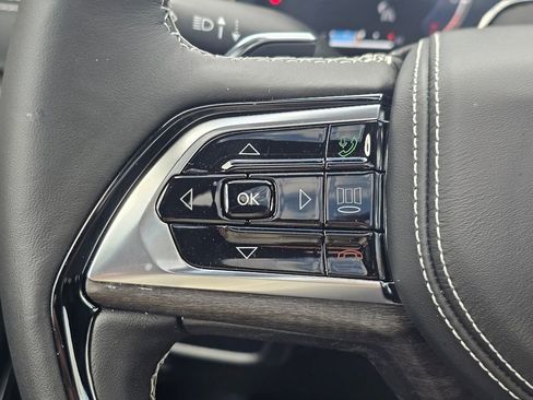 New 2024 Jeep Grand Cherokee L Overland w/ Advanced Protech Group III image 24