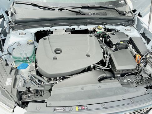 New 2026 Volvo XC40 B5 Plus w/ Protection Package Premier image 28