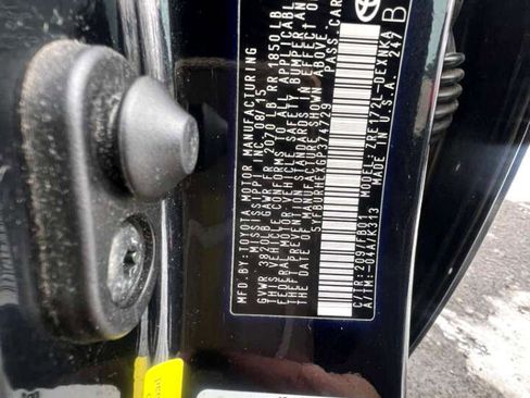 Used 2016 Toyota Corolla LE image 32