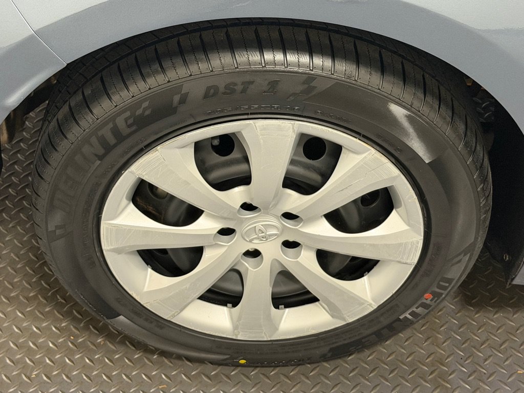 Used 2020 Toyota Corolla LE FWD image 17