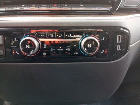 New 2026 GMC Sierra 1500 Elevation image 16