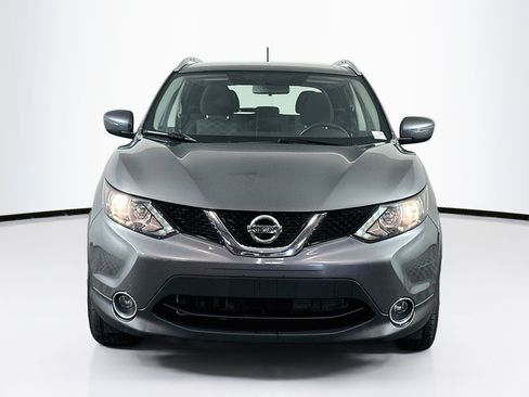 Used 2017 Nissan Rogue Sport SV w/ SV All-Weather Package AWD/4WD image 2