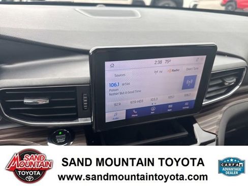 Used 2021 Ford Explorer Limited w/ Equipment Group 301A image 24