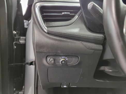 Used 2025 Buick Encore GX Preferred AWD/4WD image 10