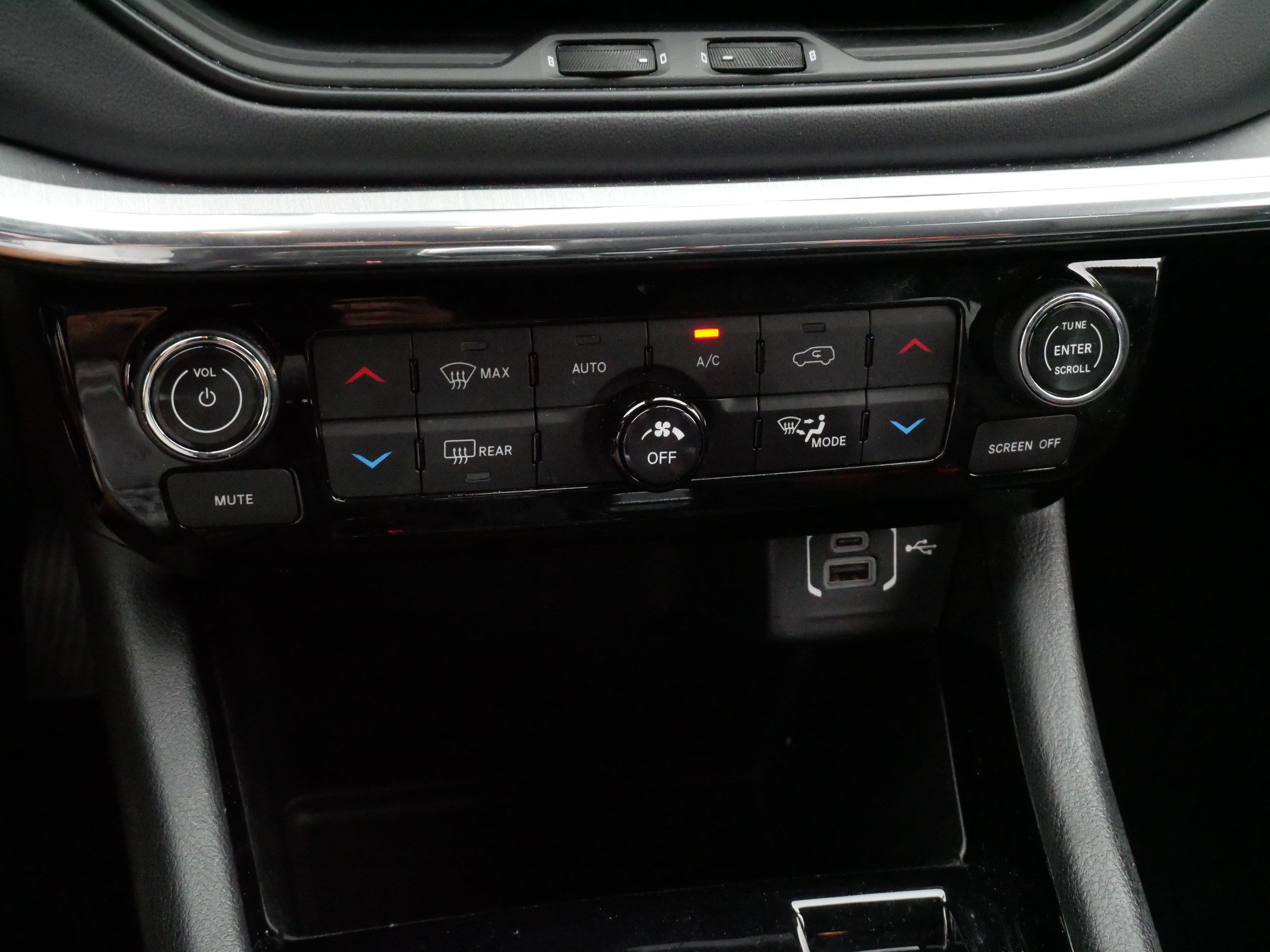 Certified 2022 Jeep Compass Limited AWD/4WD image 23