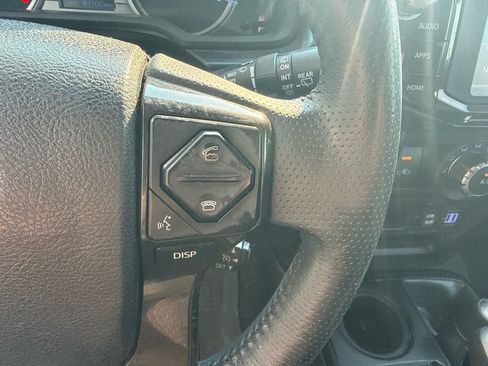 Used 2019 Toyota 4Runner TRD Off-Road AWD/4WD image 30