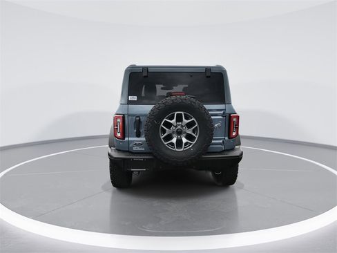 Used 2025 Ford Bronco Badlands image 7