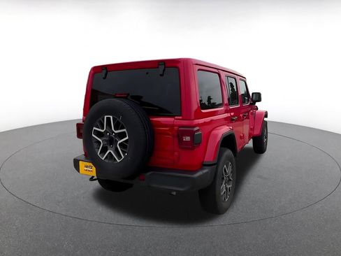 Used 2025 Jeep Wrangler Unlimited Sahara AWD/4WD image 14