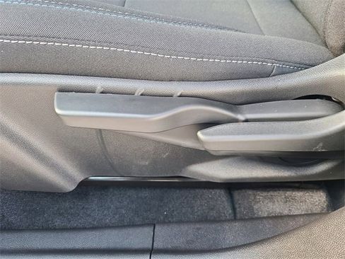 New 2026 Chevrolet Equinox EV LT image 24