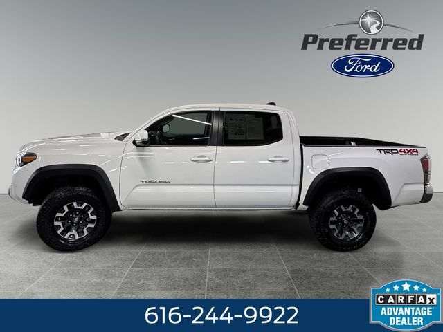 Used 2023 Toyota Tacoma TRD Off-Road AWD/4WD image 9