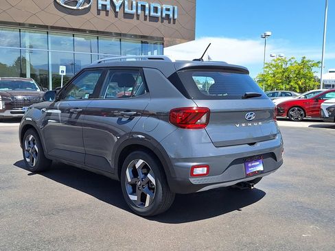 Certified 2024 Hyundai Venue SEL FWD image 5