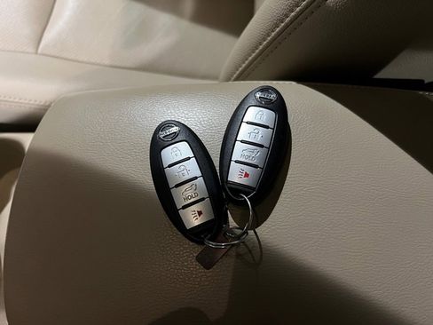 Used 2016 Nissan Rogue SL image 46