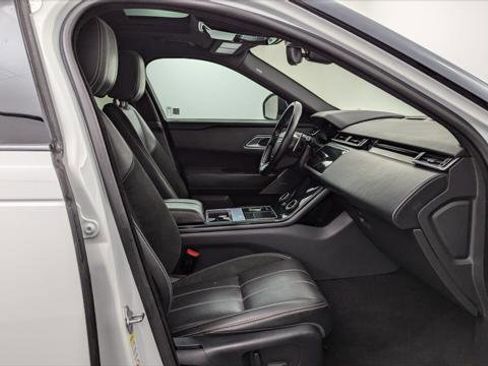 Used 2018 Land Rover Range Rover Velar R-Dynamic SE image 22