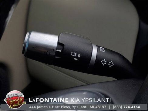 Used 2020 Land Rover Discovery Sport S image 16