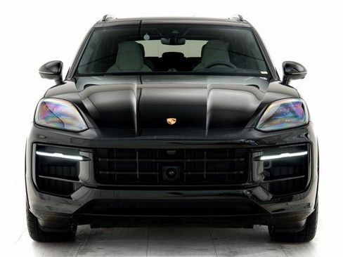 New 2026 Porsche Cayenne GTS image 32